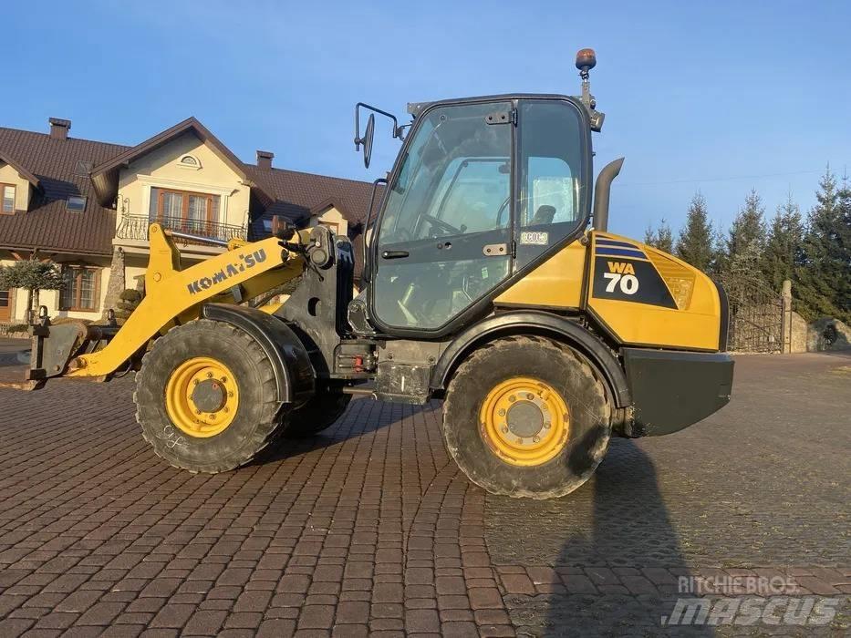 Komatsu WA 70-6 Kolesové nakladače