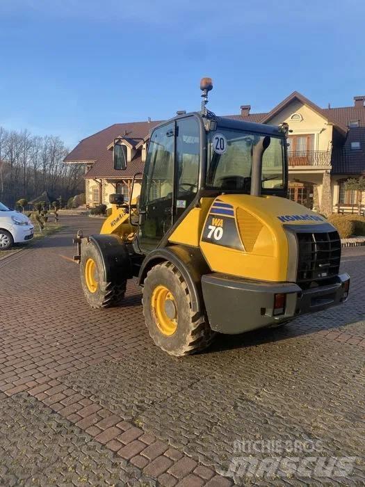 Komatsu WA 70-6 Kolesové nakladače
