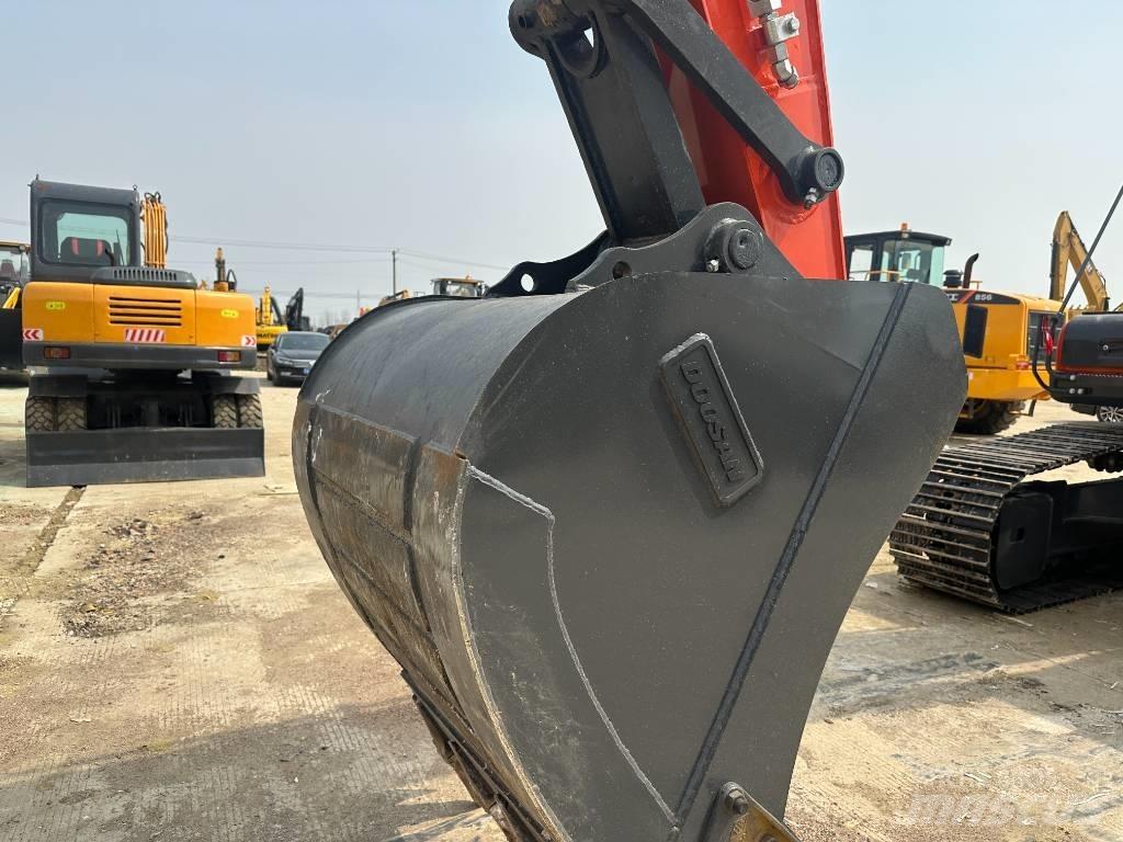 Doosan DX 225LC-9C Pásové rýpadlá