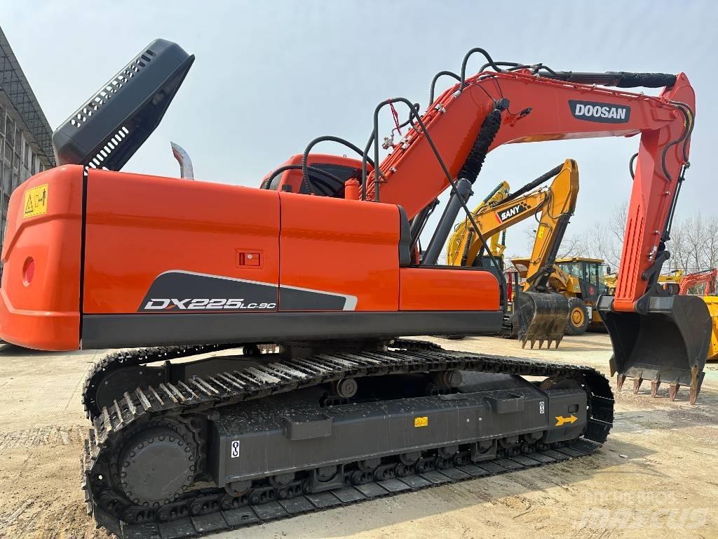 Doosan DX 225LC-9C Pásové rýpadlá