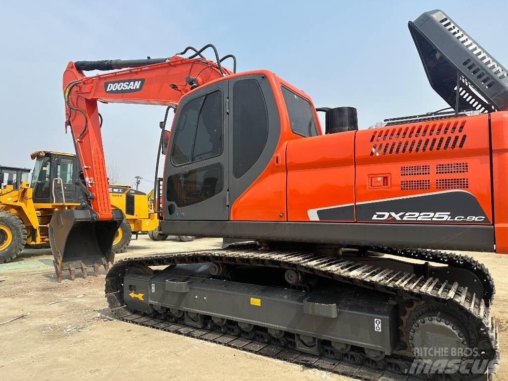 Doosan DX 225LC-9C Pásové rýpadlá