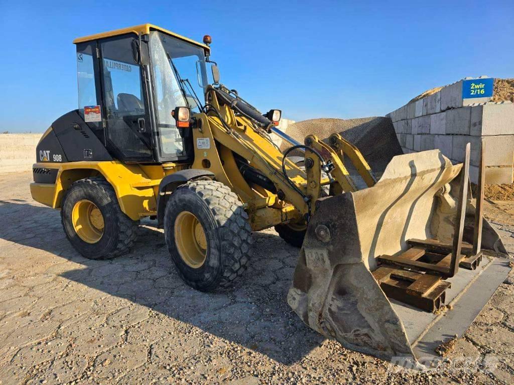 CAT 908 Kolesové nakladače