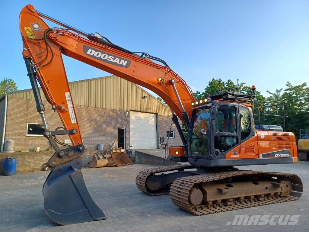 Doosan DX 225 LC-5 Pásové rýpadlá