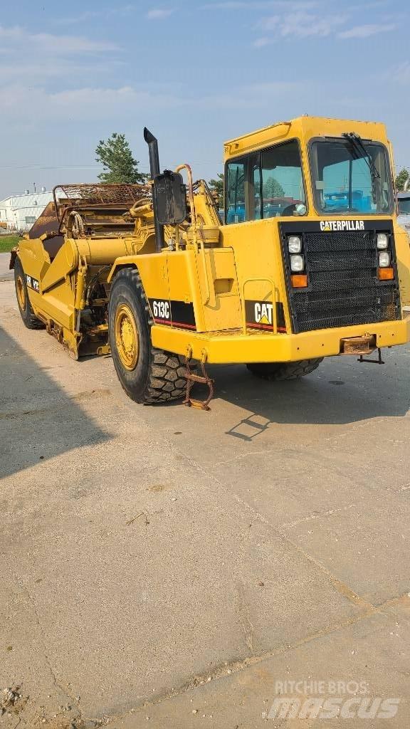 CAT 613 C II Skrejpre