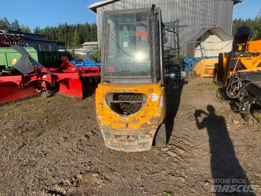 Jungheinrich DFG 320 Dieselové vozíky