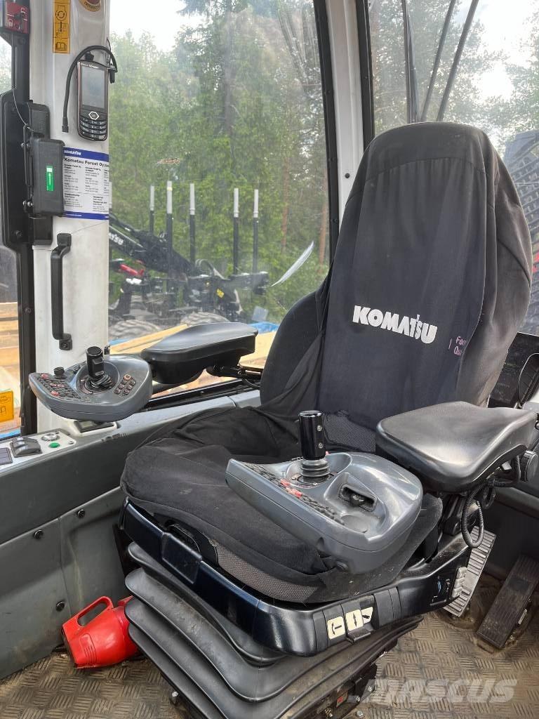 Komatsu 895 Lesné traktory