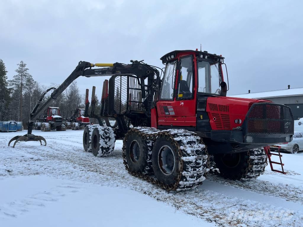 Komatsu 895 Lesné traktory