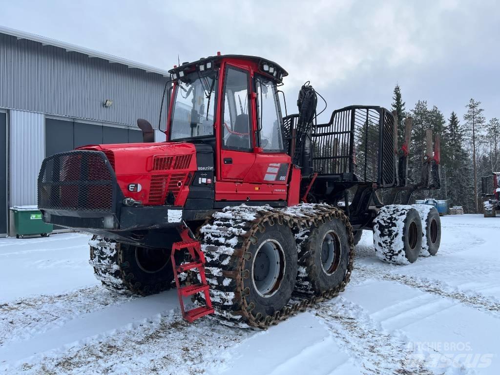Komatsu 895 Lesné traktory