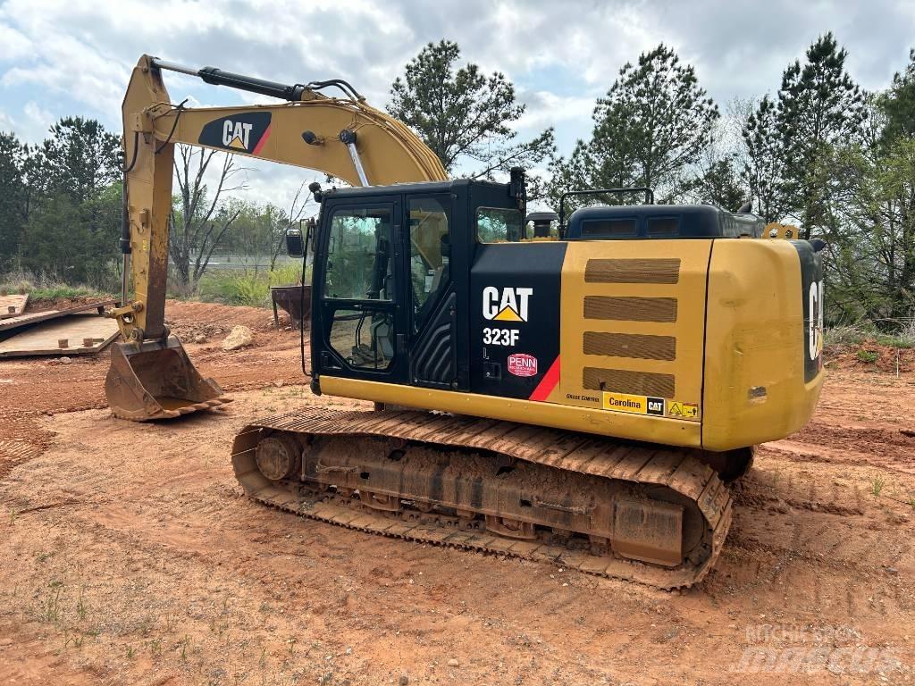 CAT 323FL Pásové rýpadlá