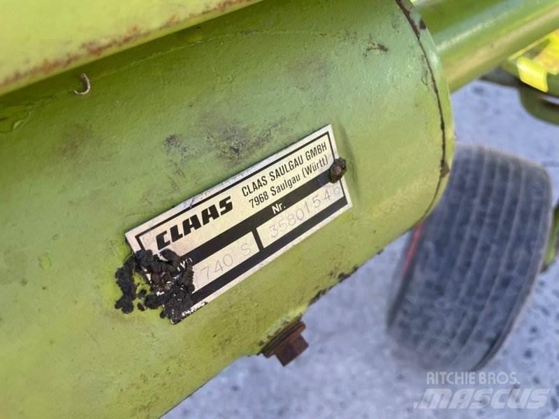 CLAAS 740 S Obracače a zhrabovače sena