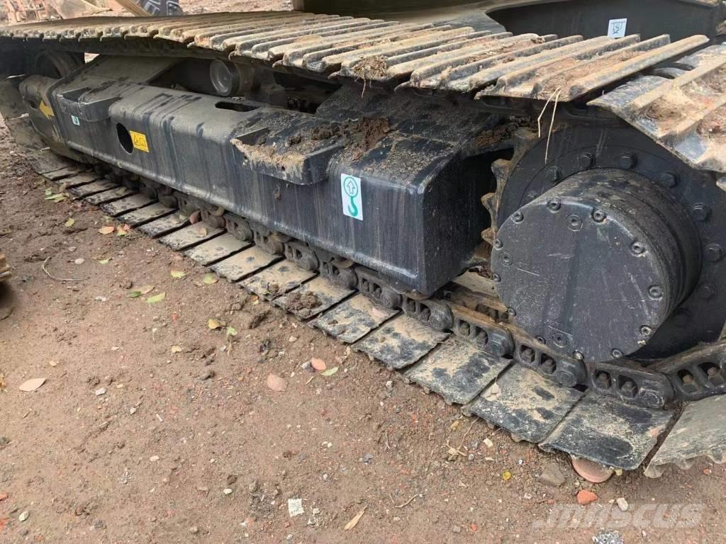 Komatsu PC 120-8 Pásové rýpadlá
