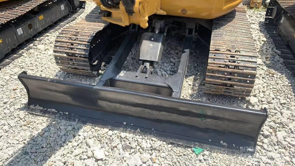CAT 304 C Pásové rýpadlá