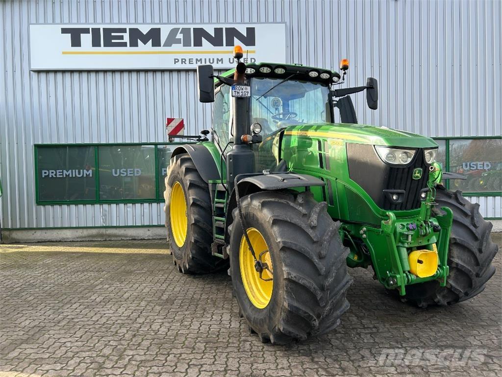 John Deere 6250R Traktory