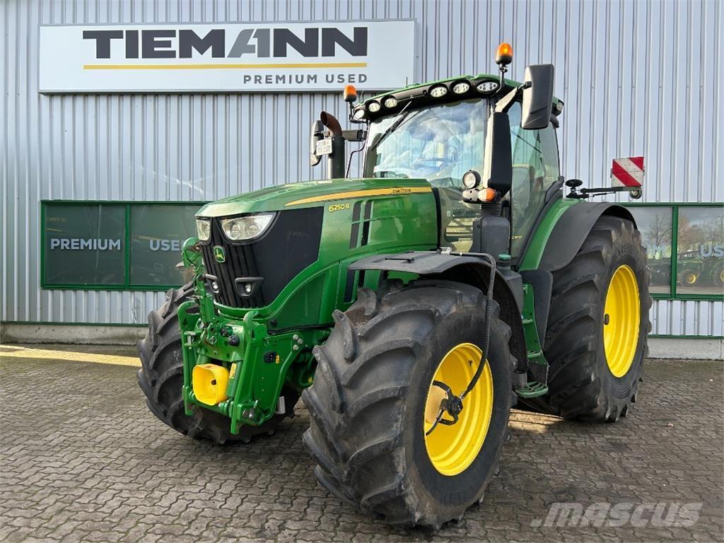 John Deere 6250R Traktory