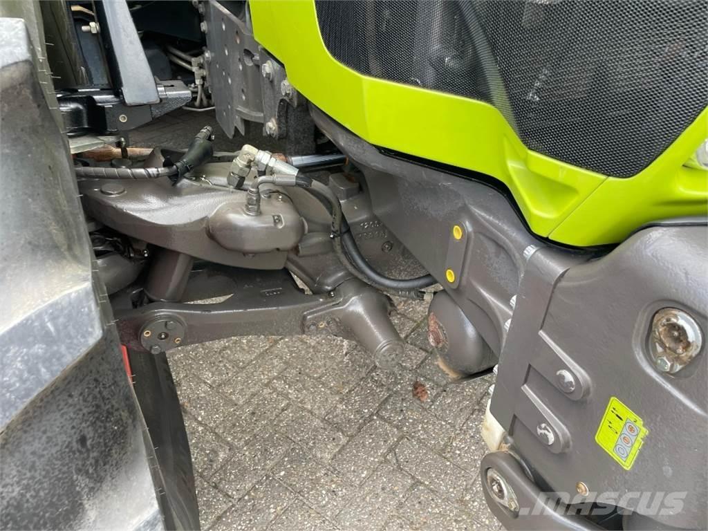 CLAAS Arion 650 Traktory