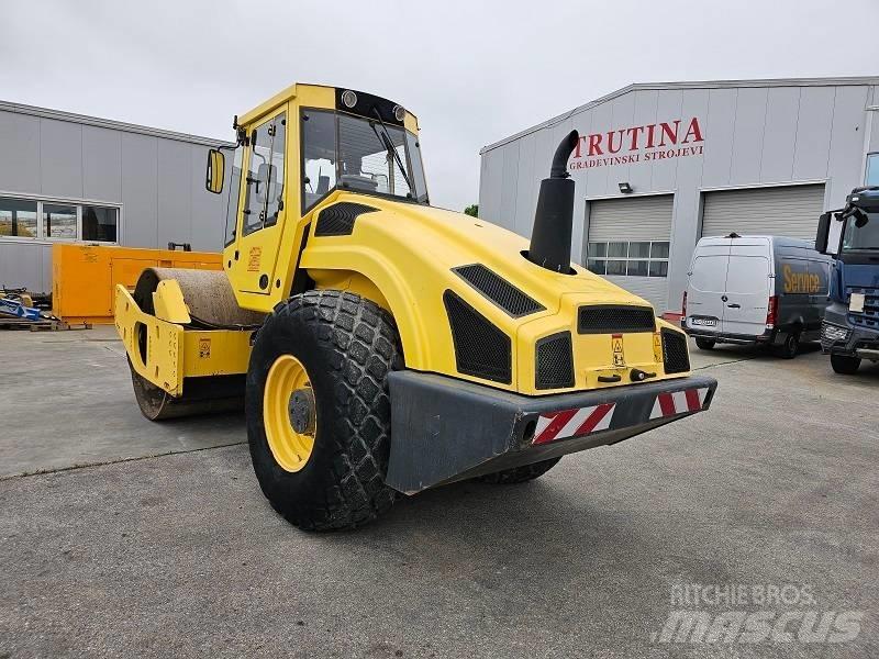 Bomag BW 213 D H-4 Ťahačové valce