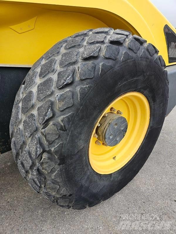 Bomag BW 213 D H-4 Ťahačové valce