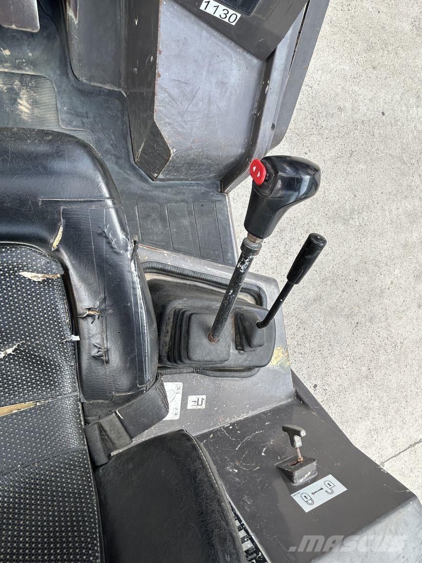 Manitou MH25-4 Terénne vysokozdvižné vozíky