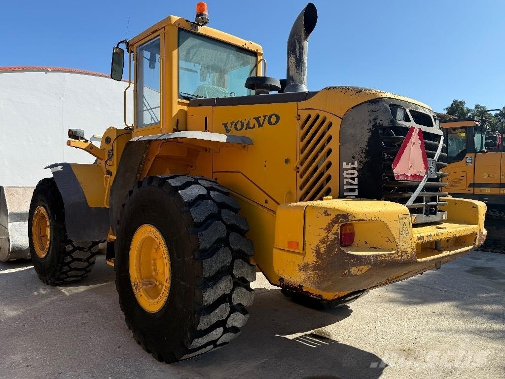 Volvo L 120 E Kolesové nakladače