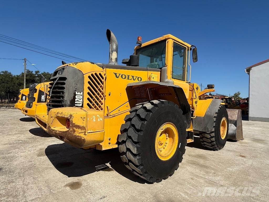 Volvo L 120 E Kolesové nakladače
