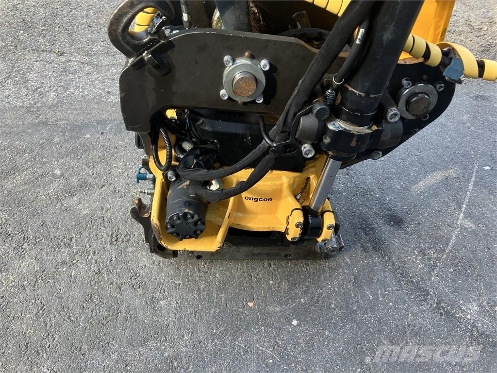 JCB 110 Hydradig Kolesové rýpadlá