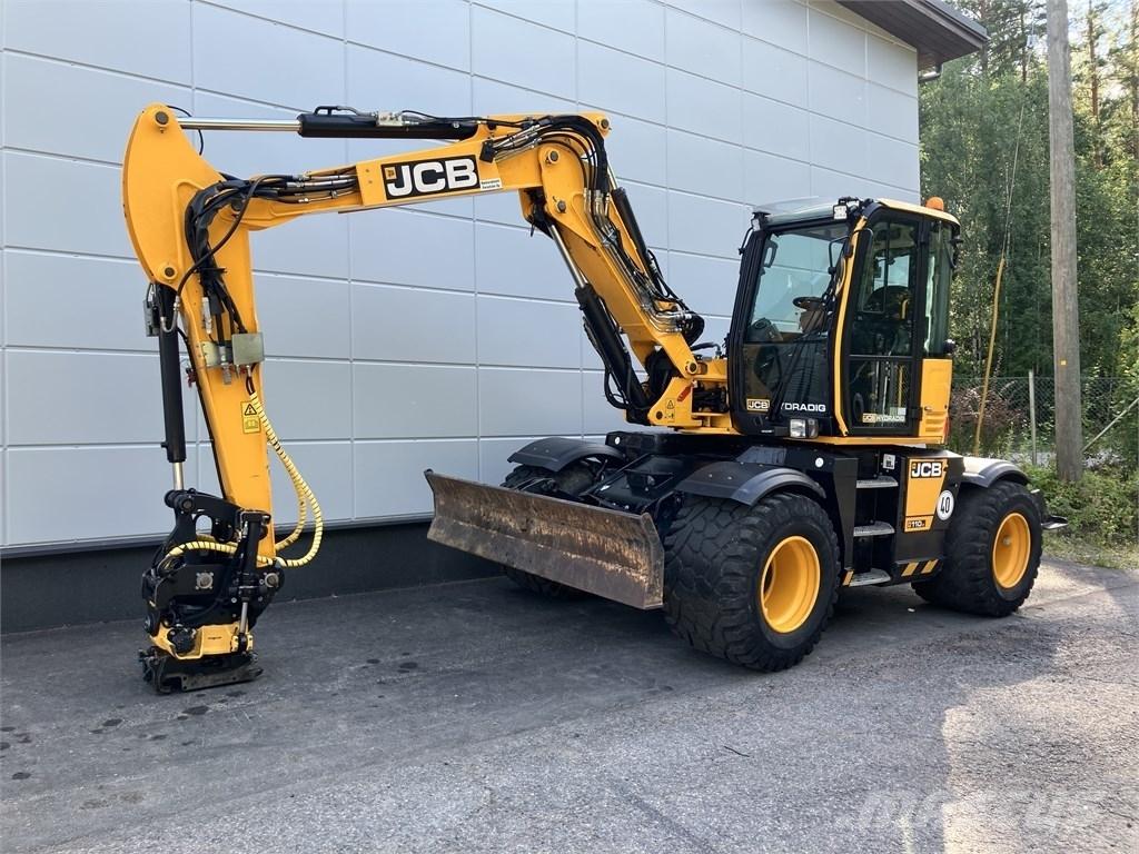 JCB 110 Hydradig Kolesové rýpadlá