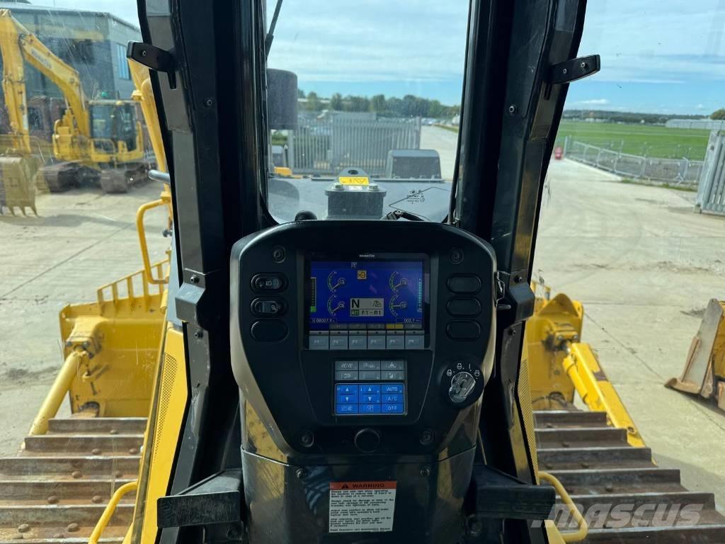 Komatsu D85PX-18 Pásové dozéry