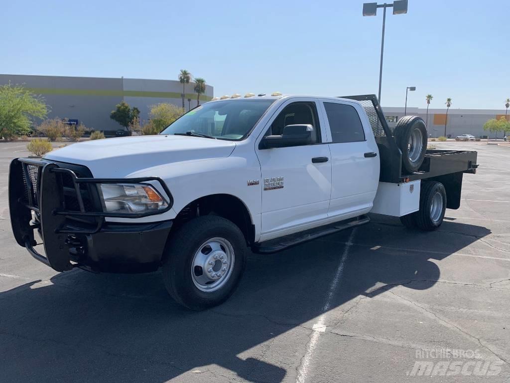 RAM 3500 TRADESMAN Plošinové nákladné automobily/nákladné automobily so sklápacími bočnicami