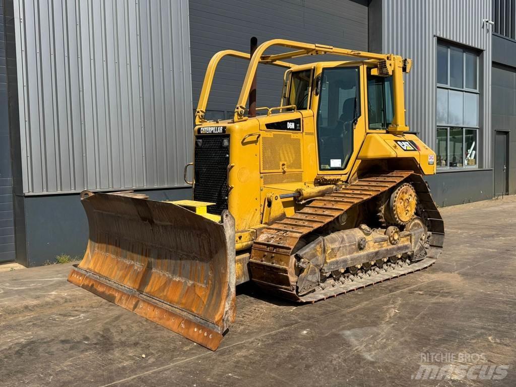 CAT D6N Pásové dozéry