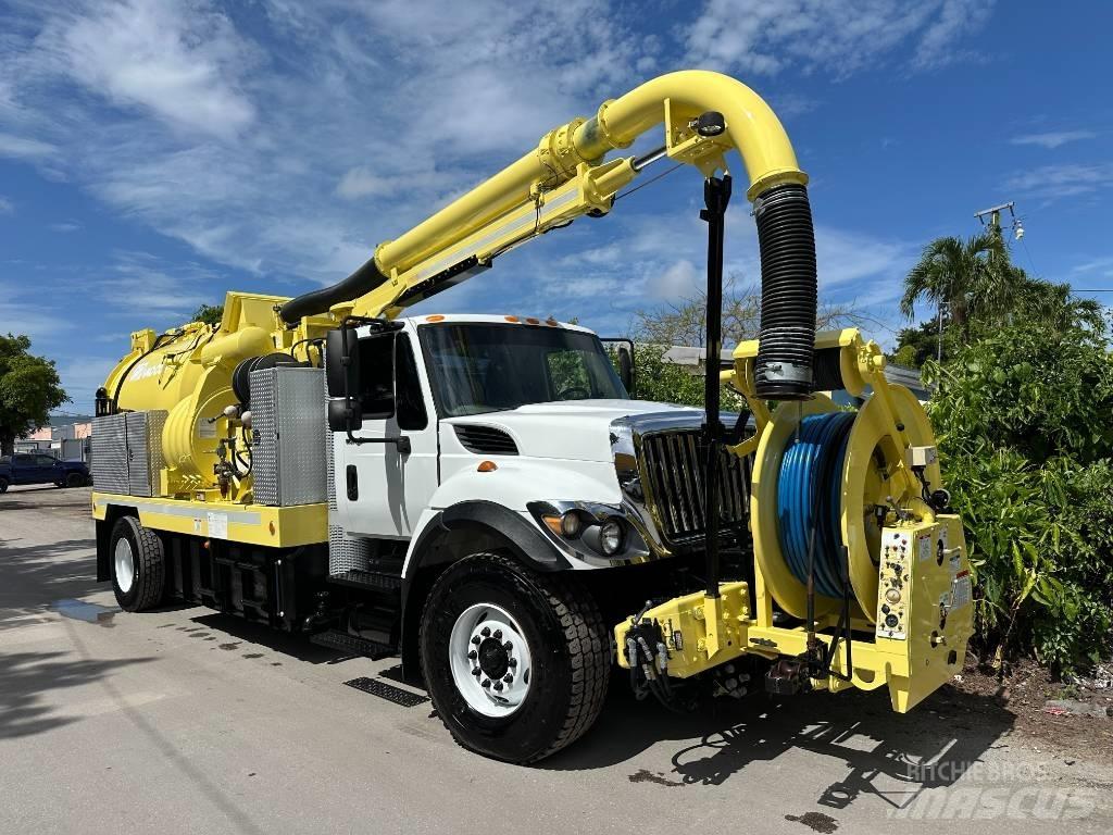 International 7400 Kombinované/Čerpacie cisterny