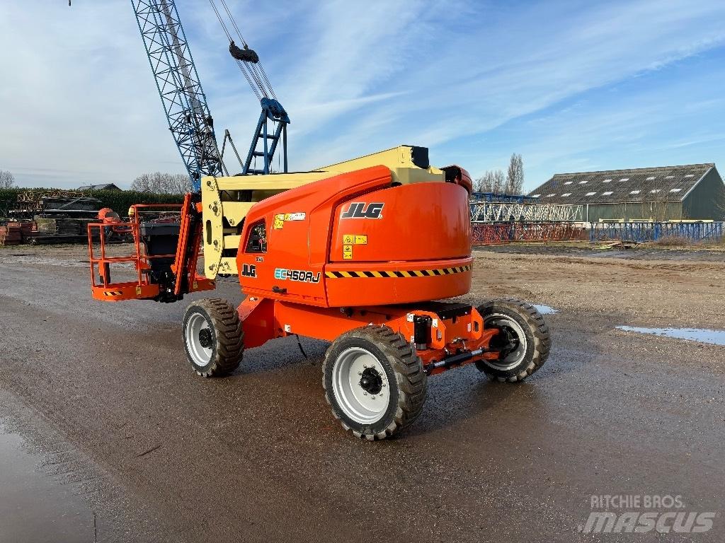 JLG EC 450 AJ Kĺbové plošiny