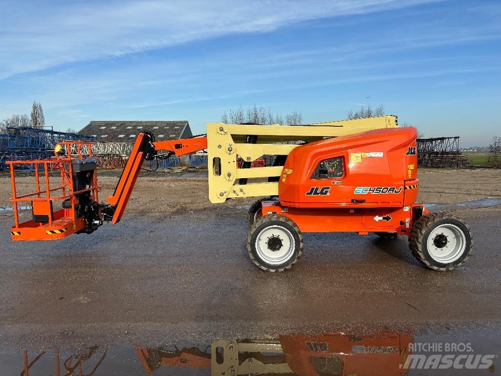 JLG EC 450 AJ Kĺbové plošiny