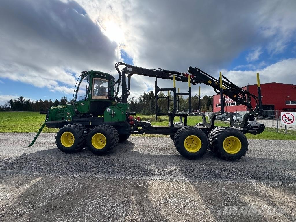 John Deere 810 E Lesné traktory