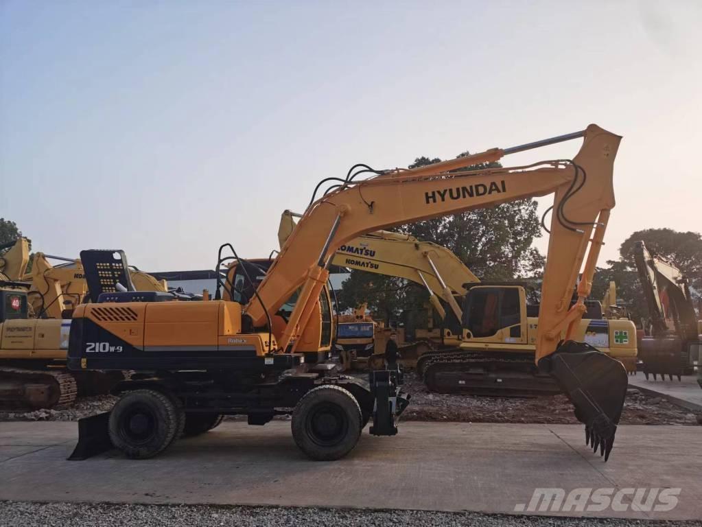 Hyundai R210W-7 Kolesové rýpadlá