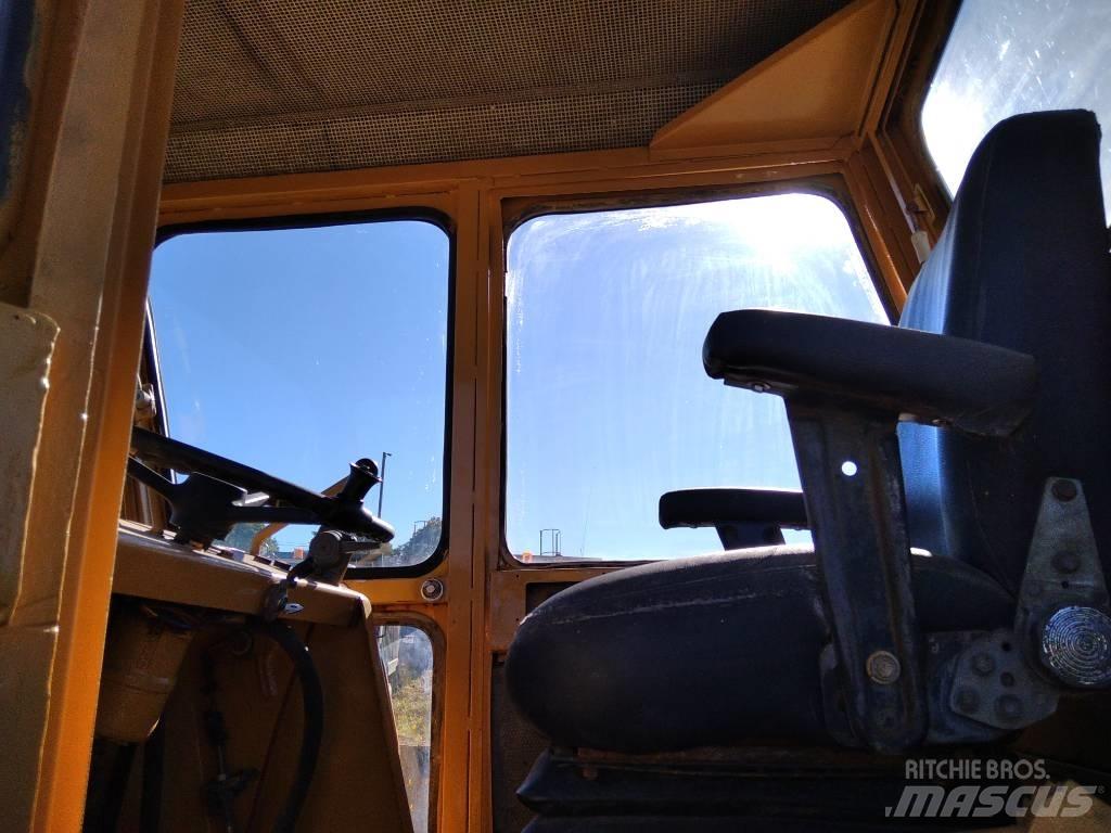 Bomag BW 212 Ťahačové valce