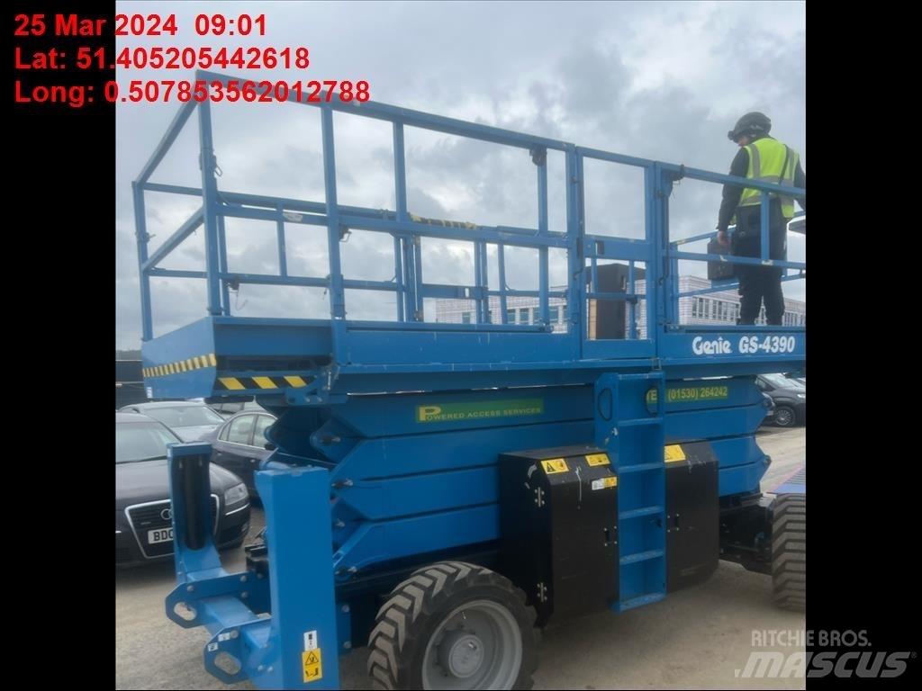 Genie GS 4390 Nožnicové zdvíhacie plošiny
