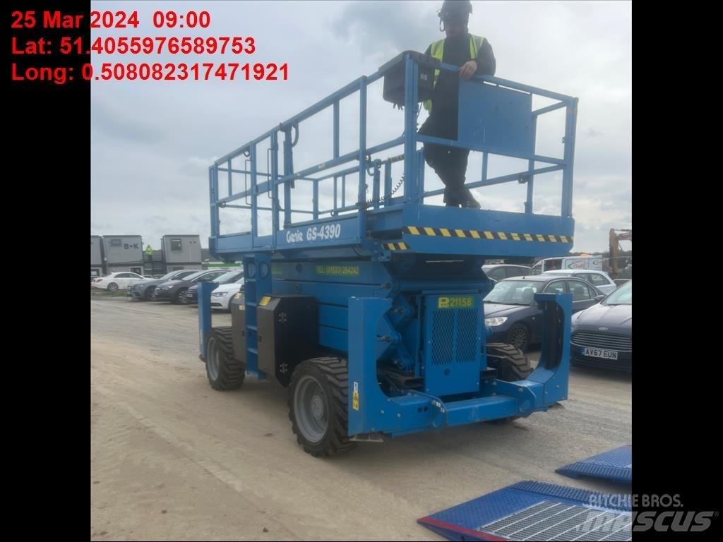 Genie GS 4390 Nožnicové zdvíhacie plošiny