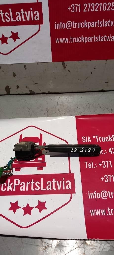 Volvo FH 12.     20553788 Kabíny a interiér