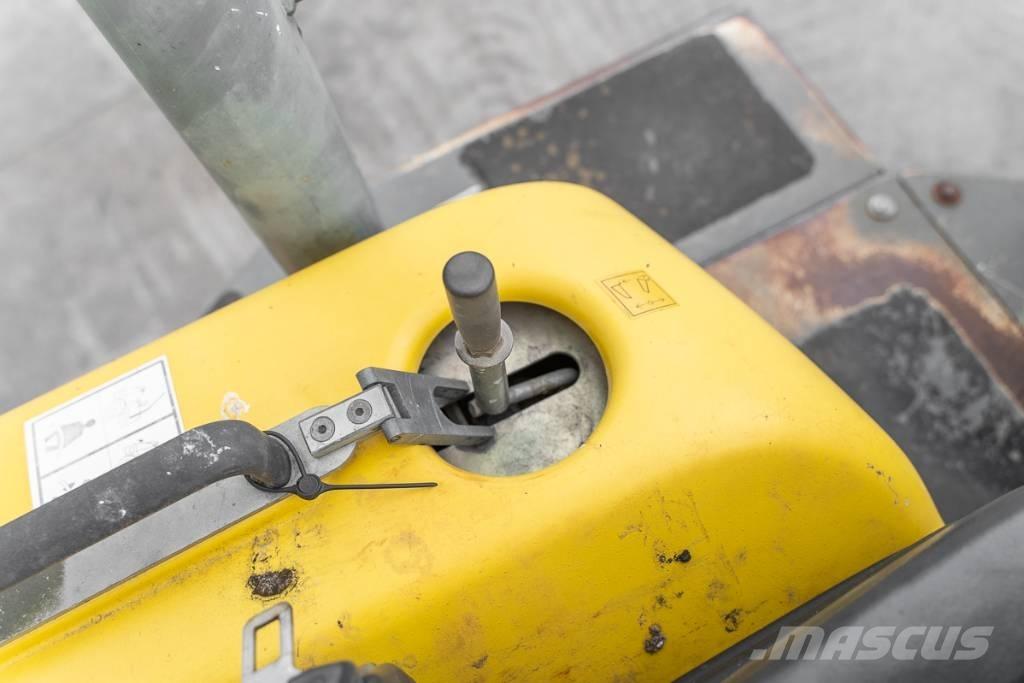 Wacker Neuson 3001 Stavebné sklápače