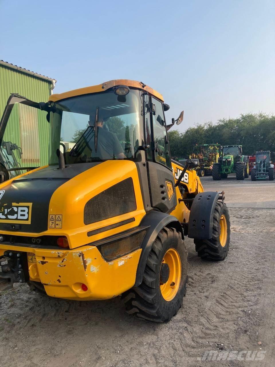 JCB TM 220 Teleskopické nakladače pre poľnohospodárstvo