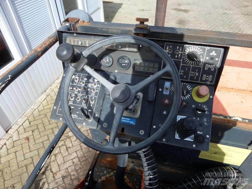 Dynapac F 8-4W Finišéry