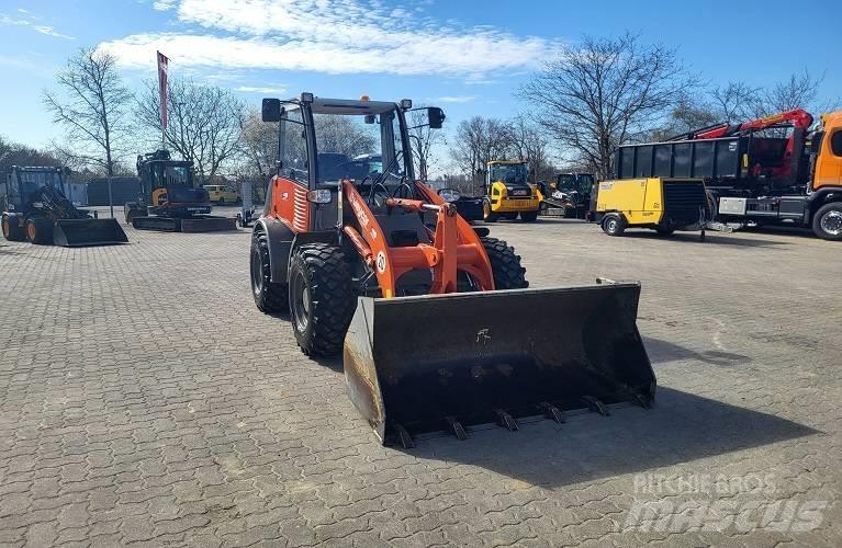 Weycor AR 400 Kolesové nakladače