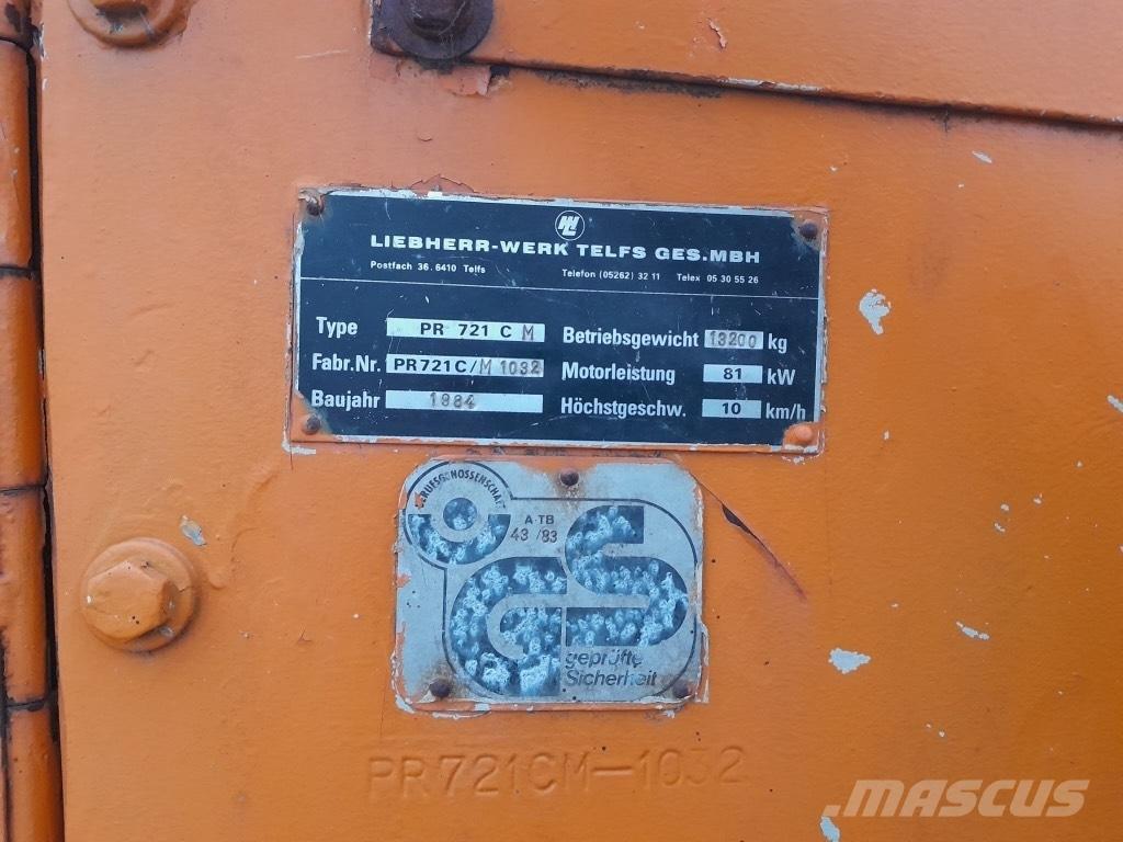 Liebherr PR 721 C Pásové dozéry