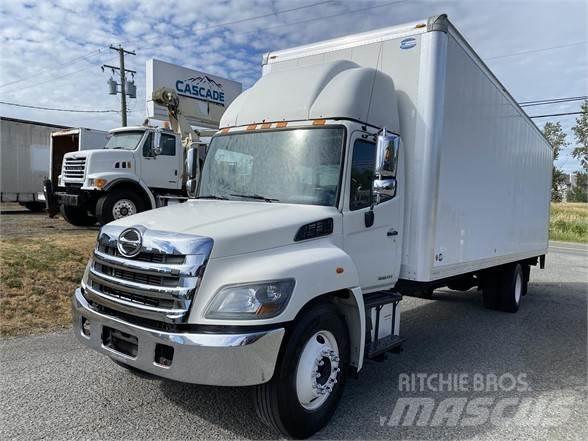 Hino 338 Skriňová nadstavba