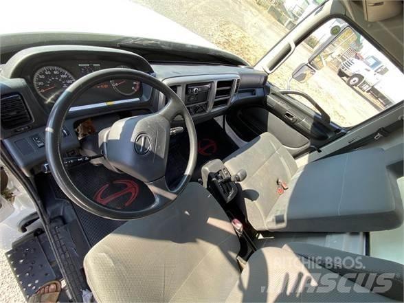 Hino 338 Skriňová nadstavba