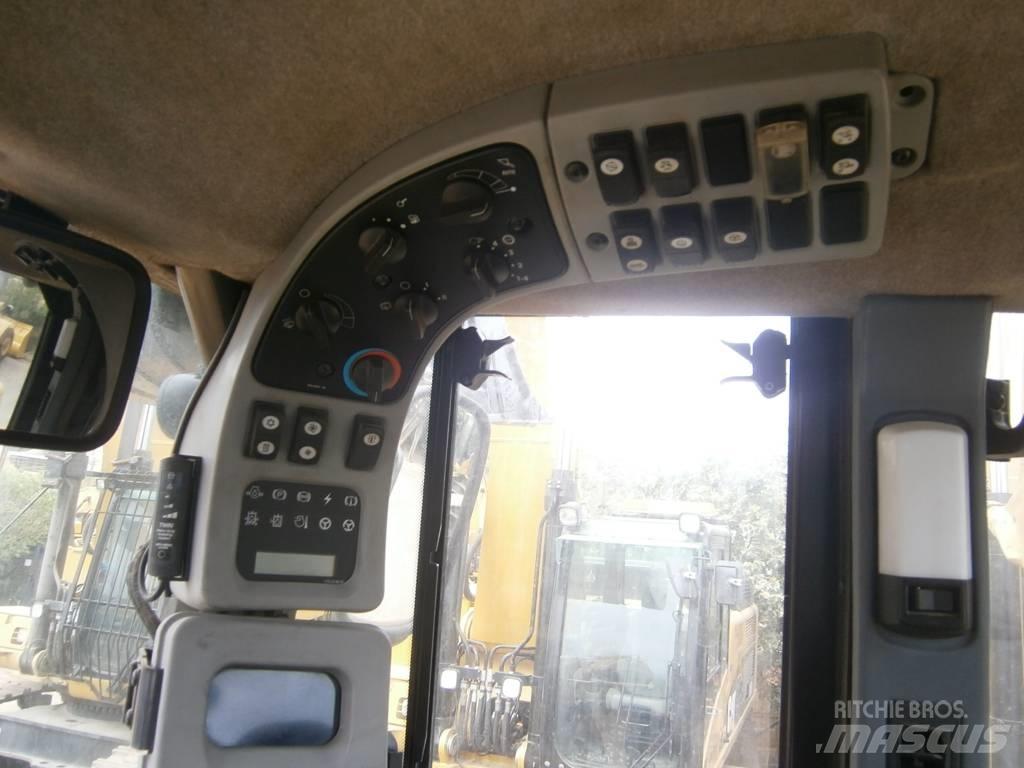 CAT 950H Kolesové nakladače
