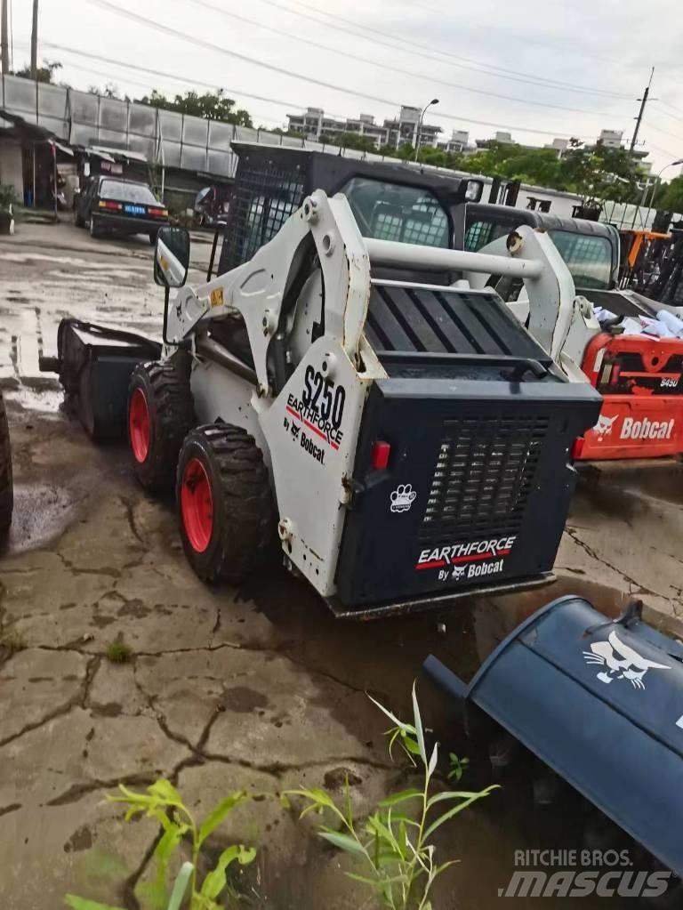 Bobcat S 250 Šmykom riadené nakladače