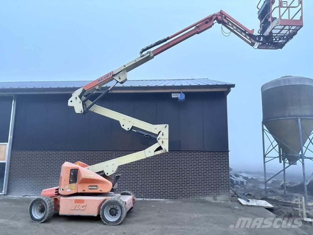 JLG 450aj Kĺbové plošiny