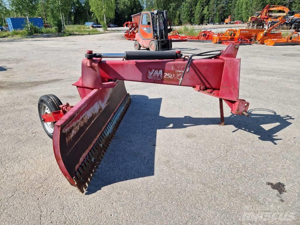VM 250JH Ťahané radlice