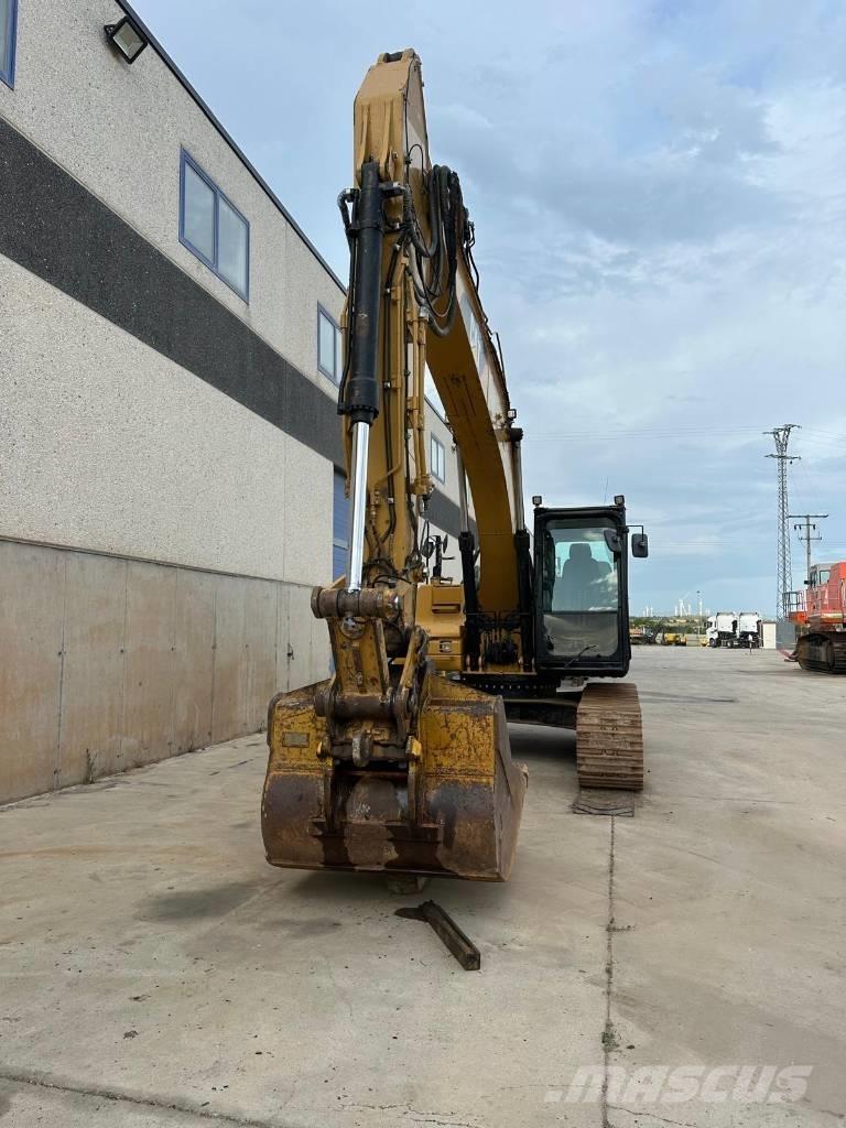CAT 323 D LN Pásové rýpadlá